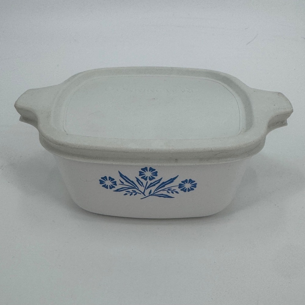Corning Ware Cornflower Blue P-43-B 2 3/4 Cup Casserole Dish with Cover Chip